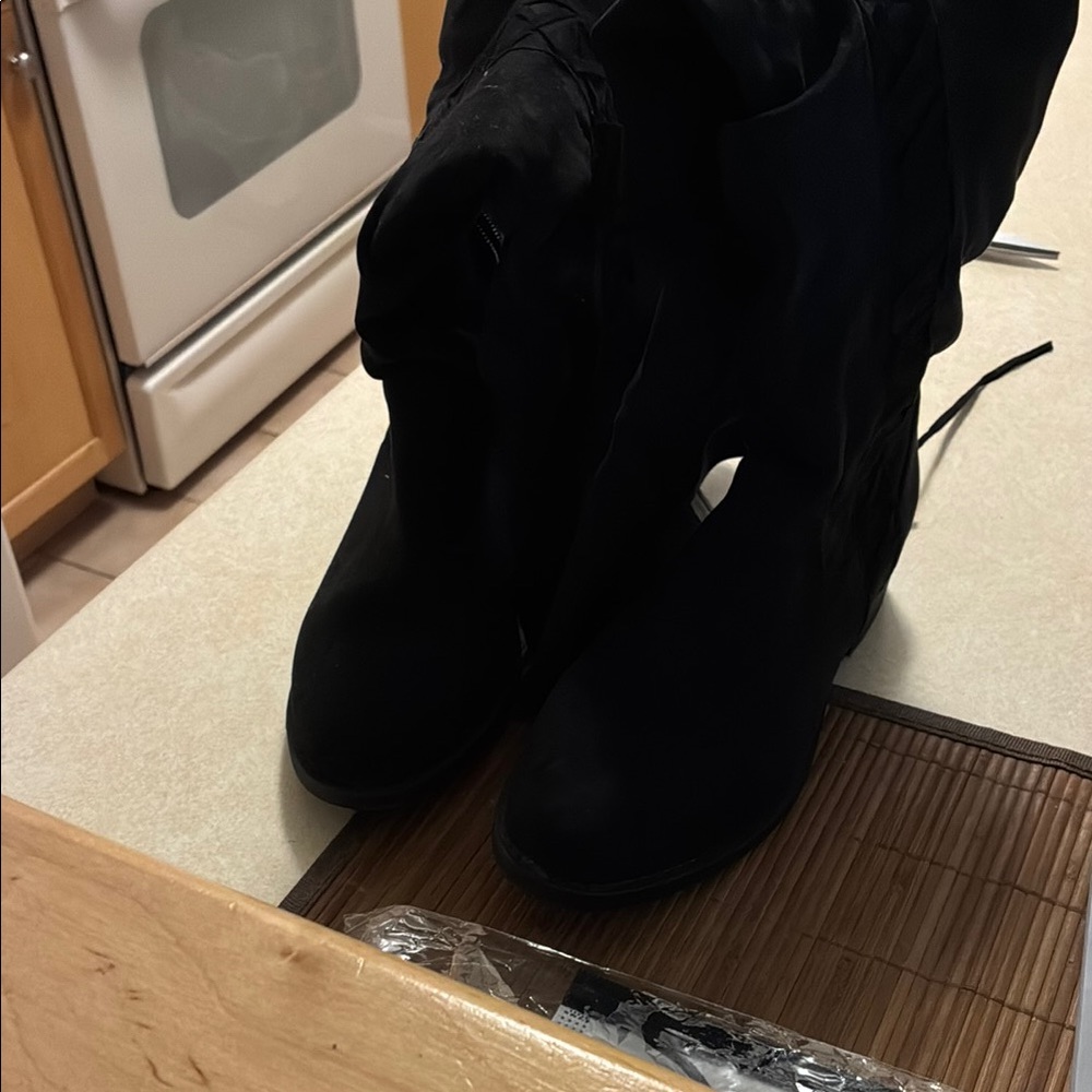 Women's Black Boots